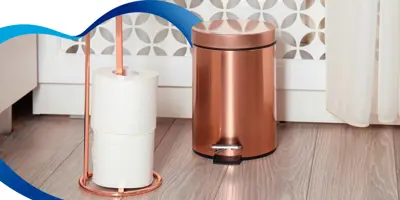 ¿En dónde se deposita el papel higiénico?